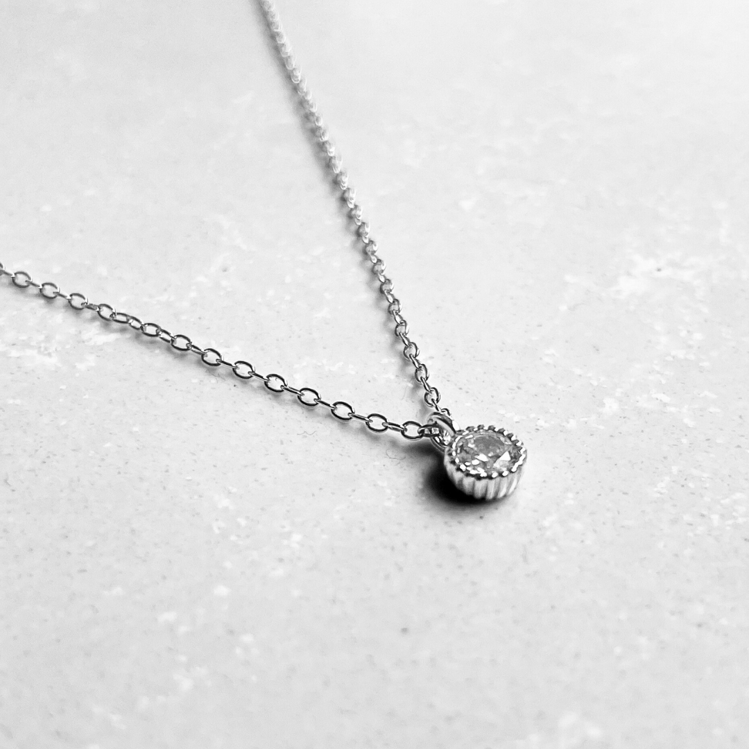 Minimalist Simple Round Zircon Necklace - Platinum